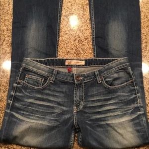 BKE Size 32 x 33.5 Sabrina Stretch Denim Jeans